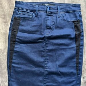 Joes jean skirt. Stretch denim pencil skirt. Deep blue Size 6.